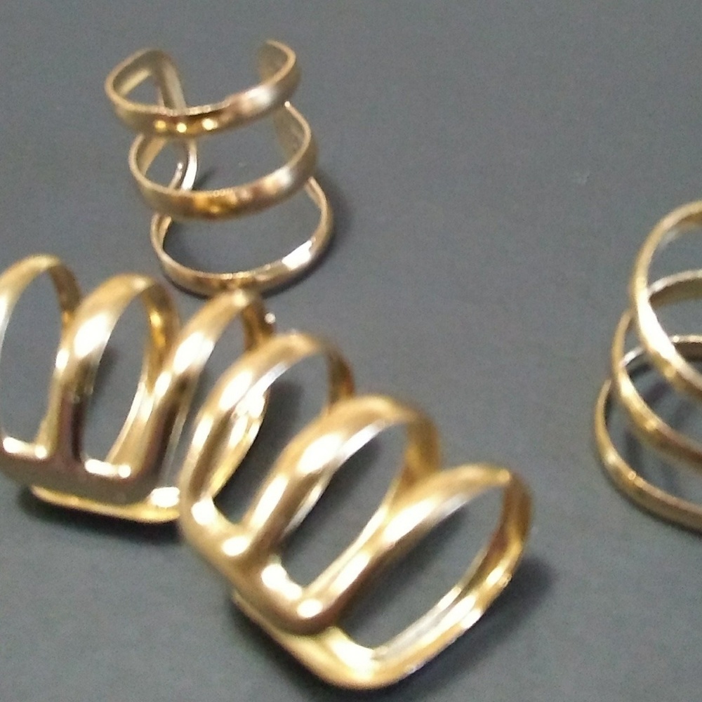 Exclusive Hot 2019 Gold Plated Sexy Ear Cuff Set - Picture 4 of 4